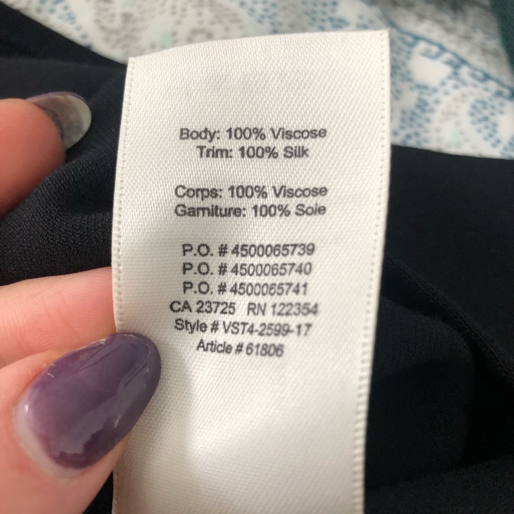 ✨ Black Sleeveless Blouse | Aritzia - Picture 7 of 7